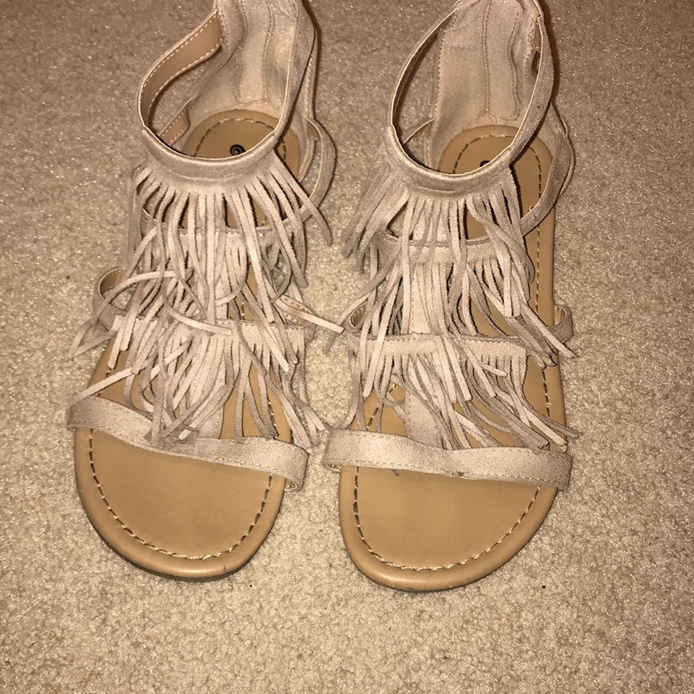 size ten fringe sandals
